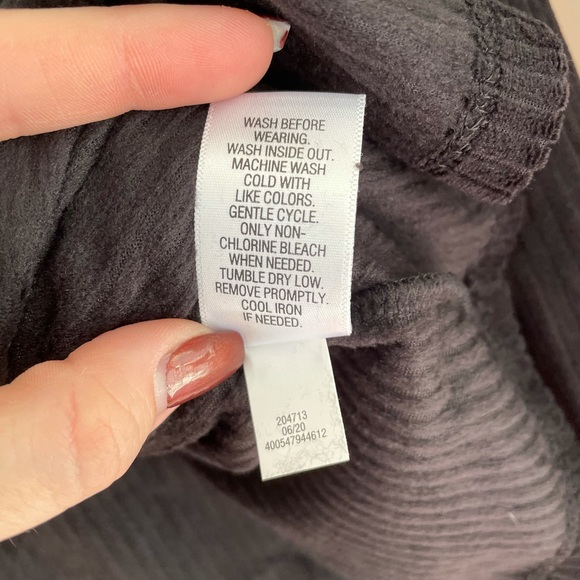 NWT kohl’s fleece sleeper top with rose accent - Picture 5 of 5